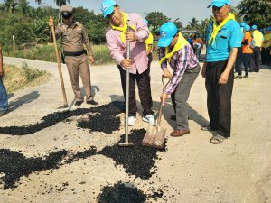 ซ่อมแซมถนนบ้านทุ่งจาน
