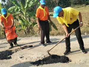 ซ่อมแซมถนนบ้านทุ่งจาน
