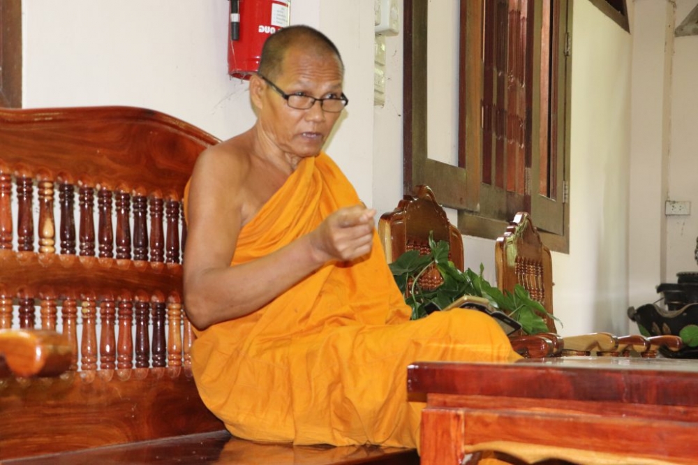 ถวายเทียนพรรษา