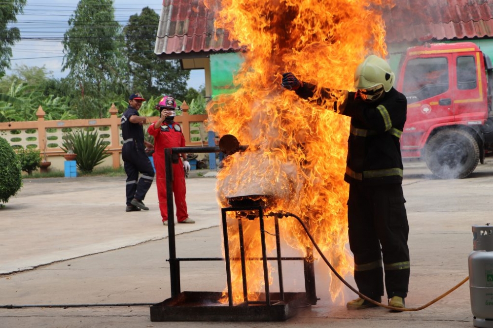 โครงการป้องกันอัคคีภัยและสาธิตการดับเพลิง