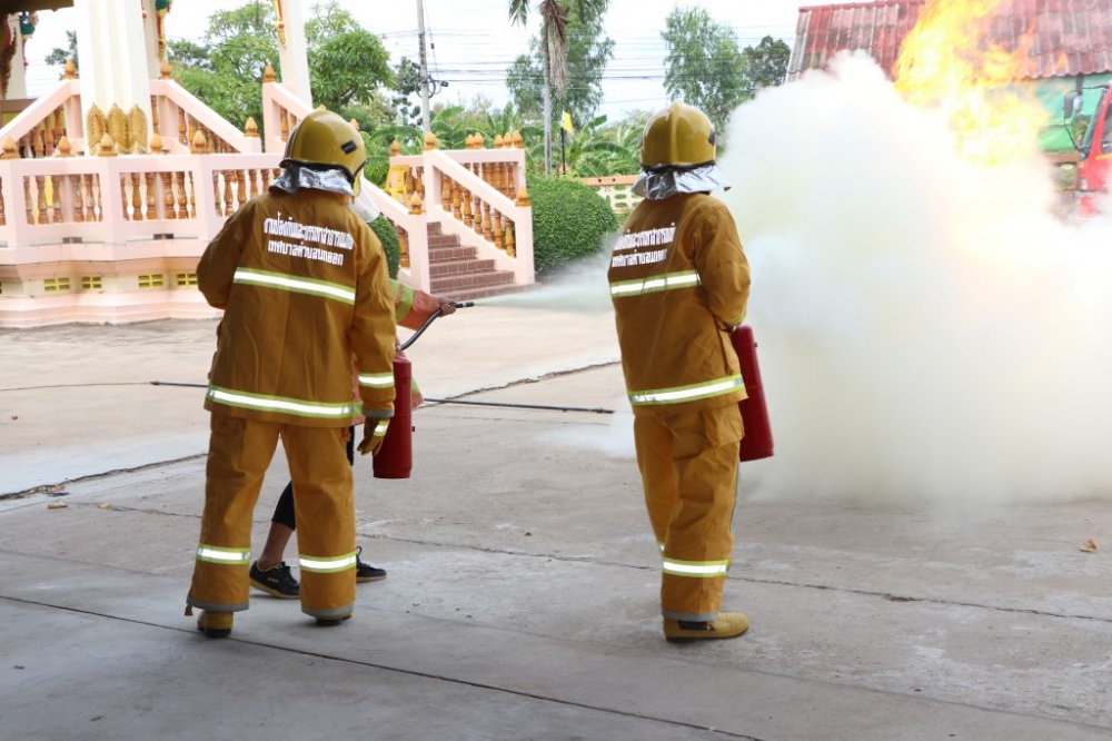โครงการป้องกันอัคคีภัยและสาธิตการดับเพลิง