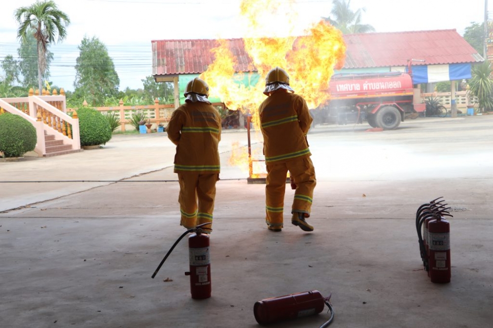 โครงการป้องกันอัคคีภัยและสาธิตการดับเพลิง