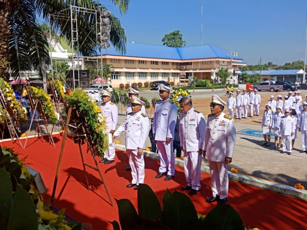 ร่วมพิธีน้อมรำลึกเนื่องในวันคล้ายวันสวรรคต