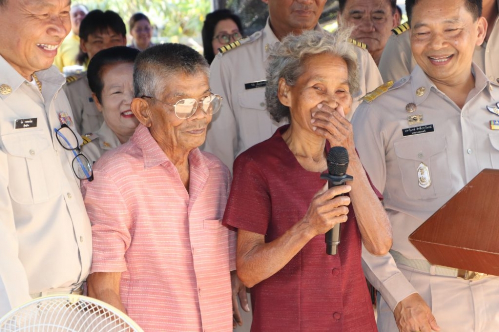 มอบบ้านผู้ยากไร้