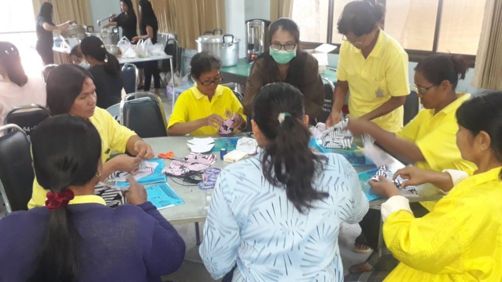 โครงการให้ความรู้ในการป้องกันโควิด