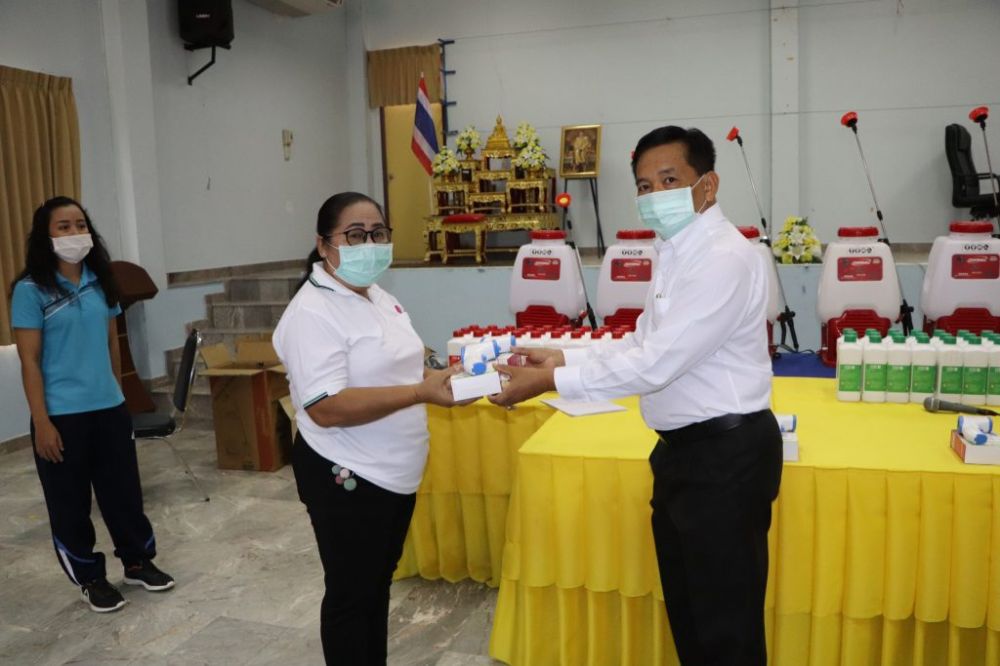 มอบปืนวัดอุณหภูมิ