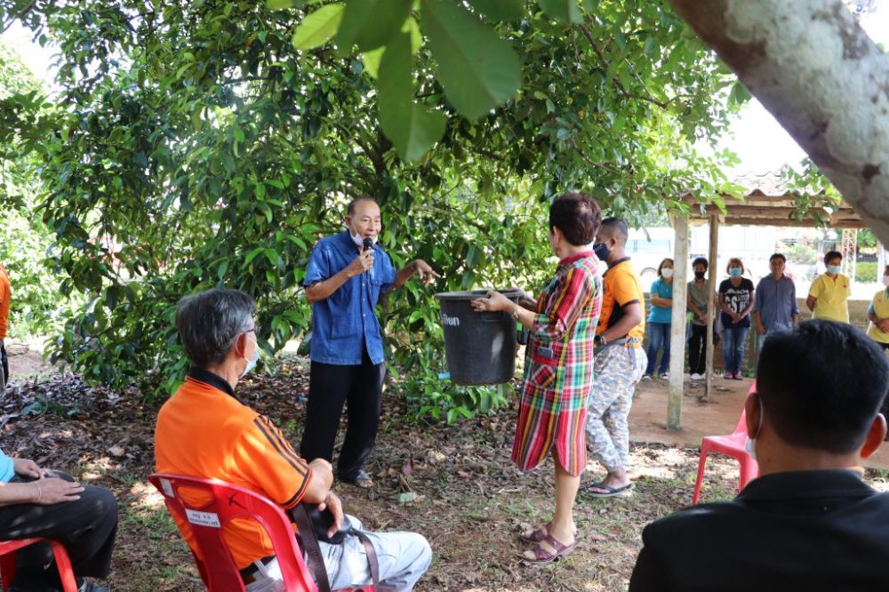 โครงการฝึกอบรมศึกษาดูงานคณะกรรมการชุมชน