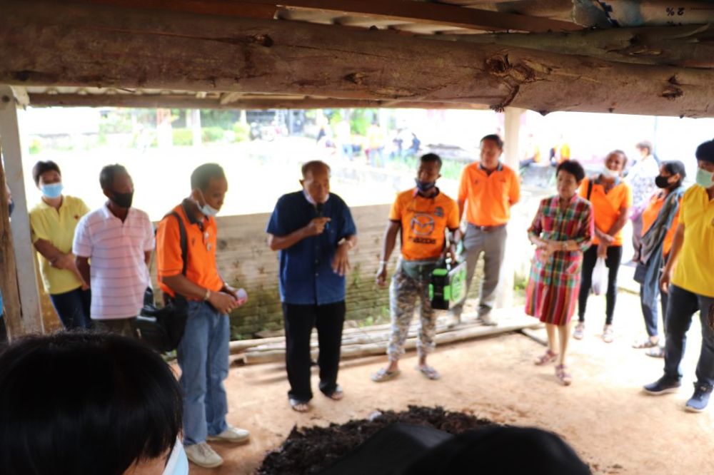 โครงการฝึกอบรมศึกษาดูงานคณะกรรมการชุมชน