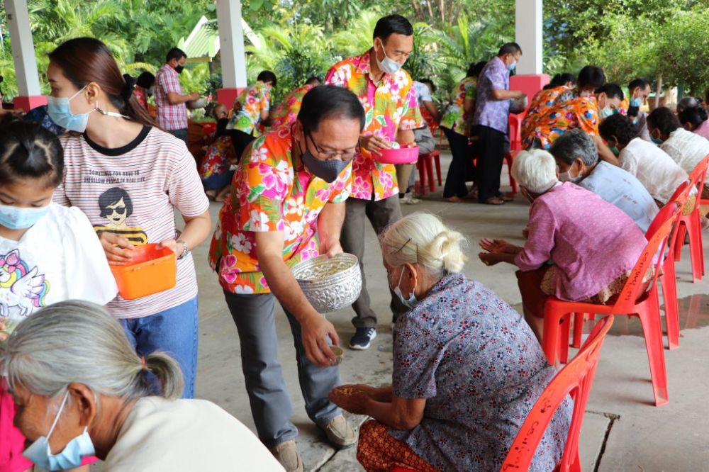 กิจกรรมสืบสานประเพณีวันสงกรานต์