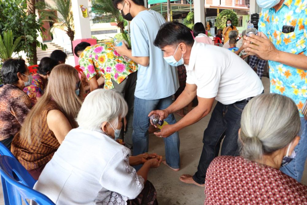 กิจกรรมสืบสานประเพณีวันสงกรานต์
