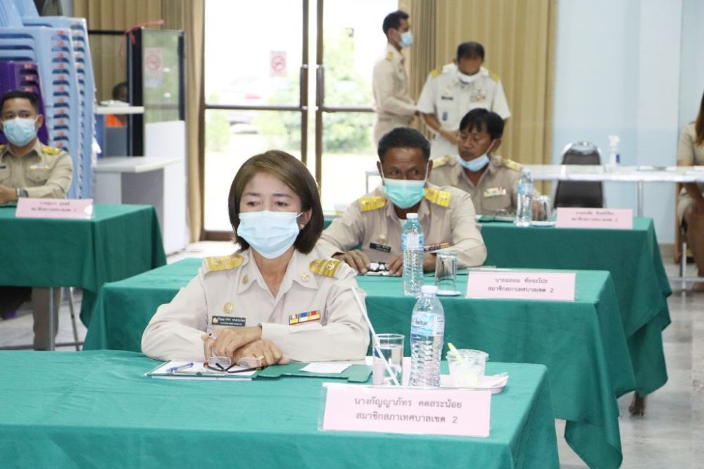 ประชุมสภาเทศบาลตำบลนกออกครั้งแรก