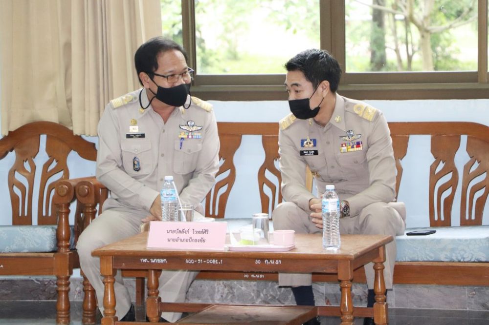 ประชุมสภาเทศบาลตำบลนกออกครั้งแรก