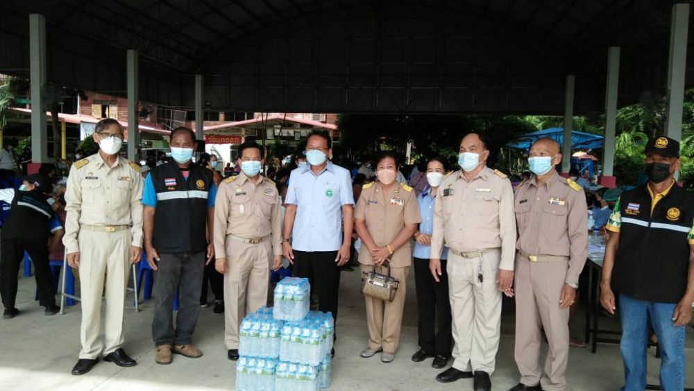 ตรวจเยี่ยมฉีดวัคซีน