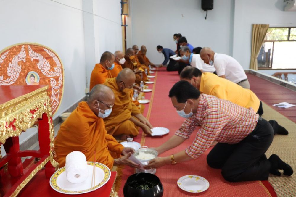 ทำบุญปีใหม่