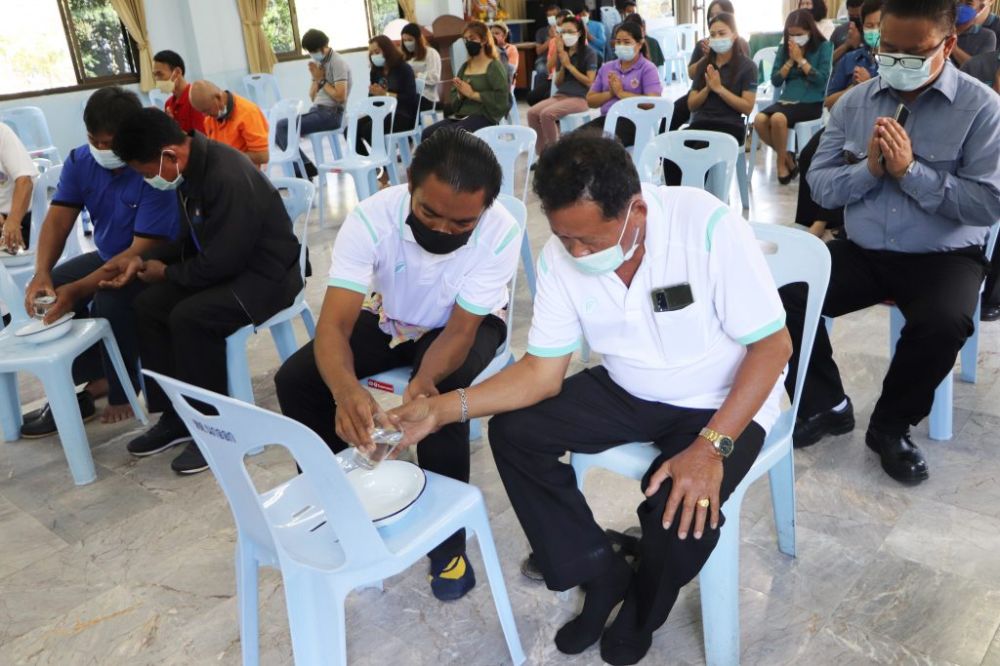 ทำบุญปีใหม่