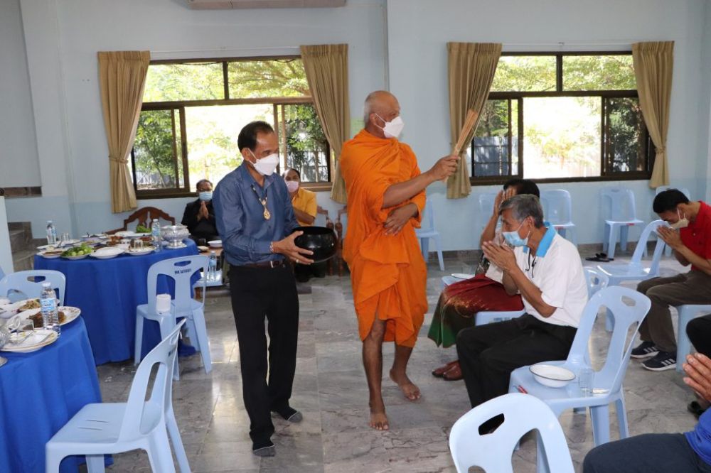 ทำบุญปีใหม่