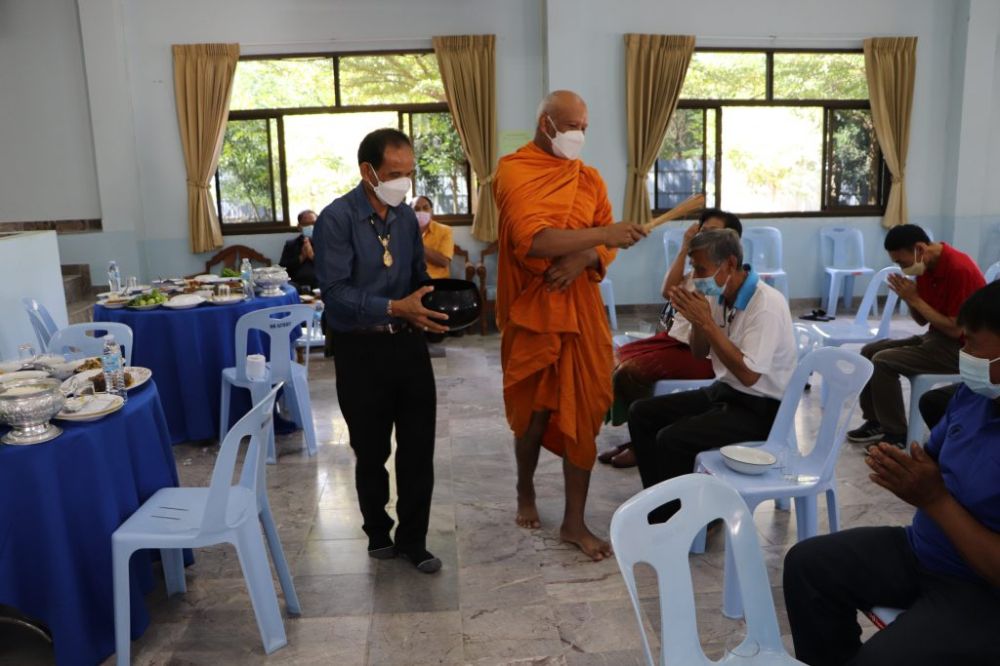 ทำบุญปีใหม่