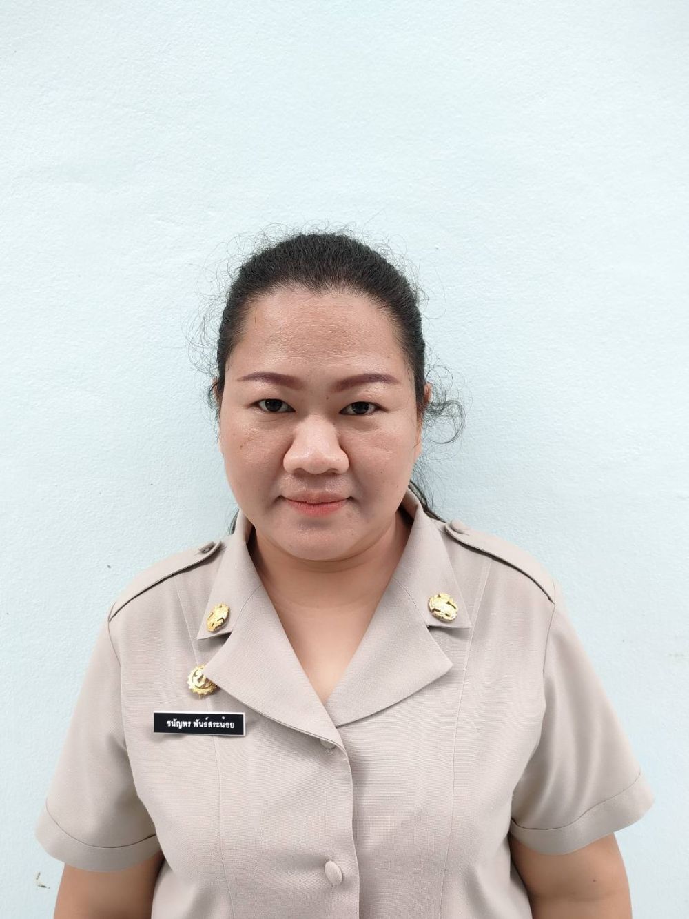 นางสาวชนัญพร พันธ์สระน้อย
ผู้ช่วยเจ้าพนักงานธุรการ
