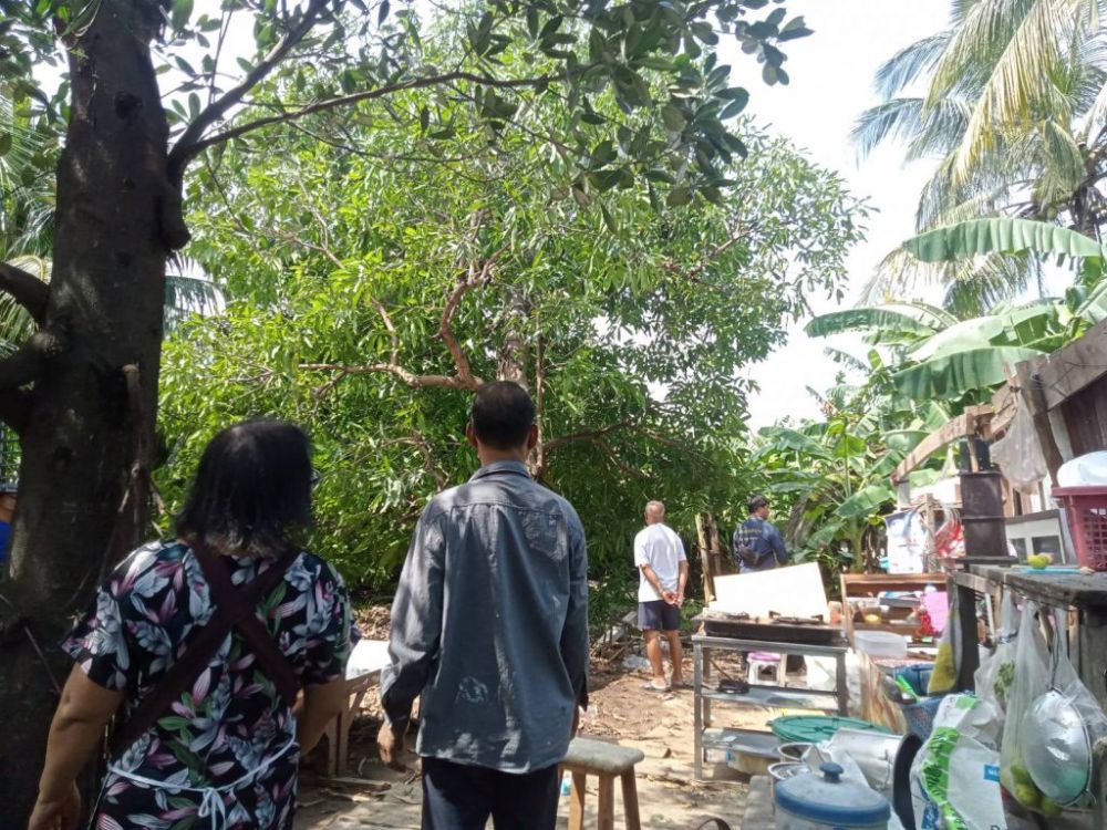 ช่วยเหลือผู้ประสบวาตภัยในพื้นที่