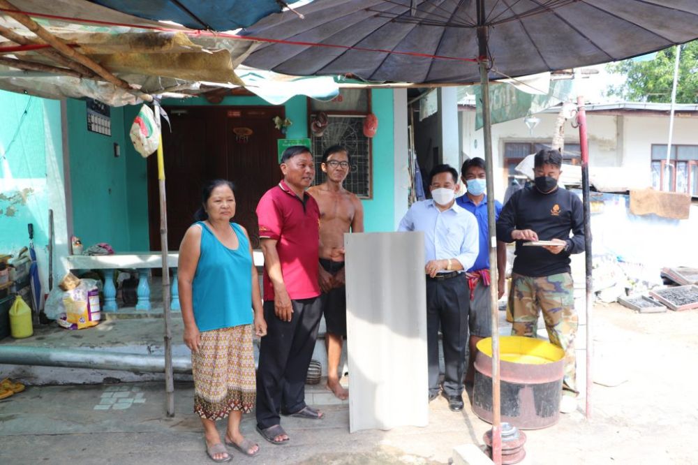 ช่วยเหลือผู้ประสบวาตภัยในพื้นที่