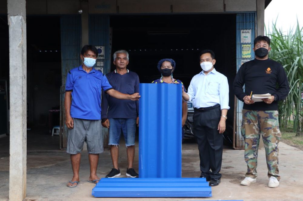 ช่วยเหลือผู้ประสบวาตภัยในพื้นที่