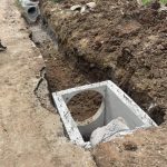 ลงพื้นที่ดูการดำเนินงาน  โครงการก่อสร้างท่อระบายน้ำ หน้าบ้าน นางเรณู หวังผล เชื่อมต่อไปยังบ้านนกออกหมู่ 6